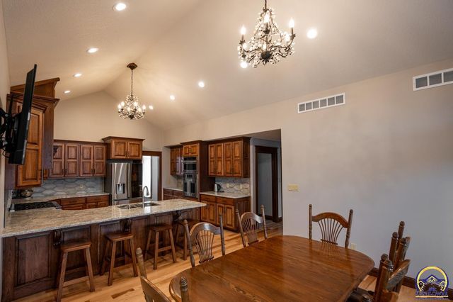 7630 SE Berryton RD, Berryton, KS 66409