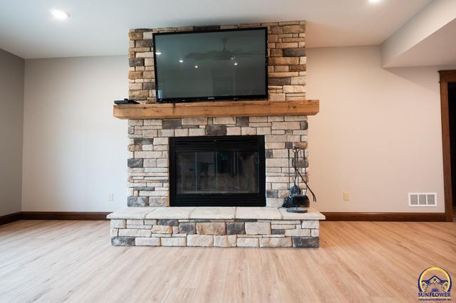 7630 SE Berryton RD, Berryton, KS 66409