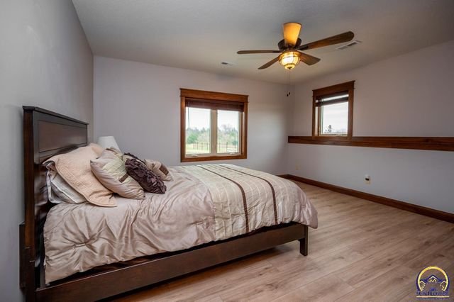 7630 SE Berryton RD, Berryton, KS 66409