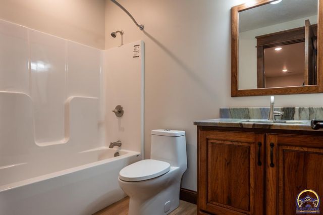 7630 SE Berryton RD, Berryton, KS 66409