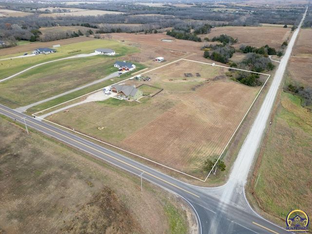 7630 SE Berryton RD, Berryton, KS 66409