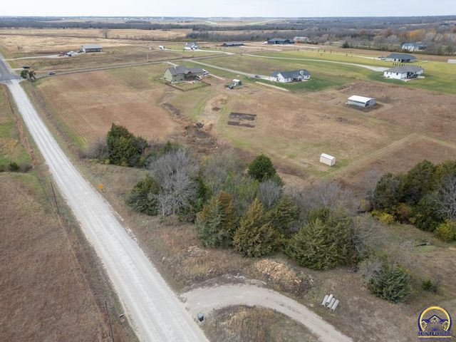 7630 SE Berryton RD, Berryton, KS 66409