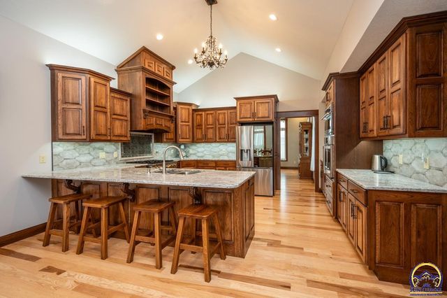 7630 SE Berryton RD, Berryton, KS 66409