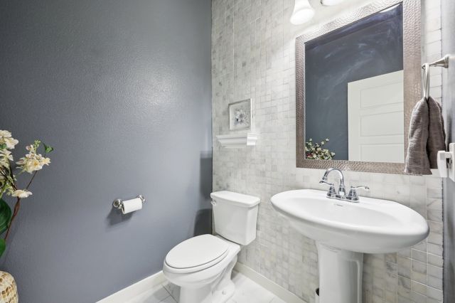 1816 Dunstan Drive, Fort Worth, TX 76052