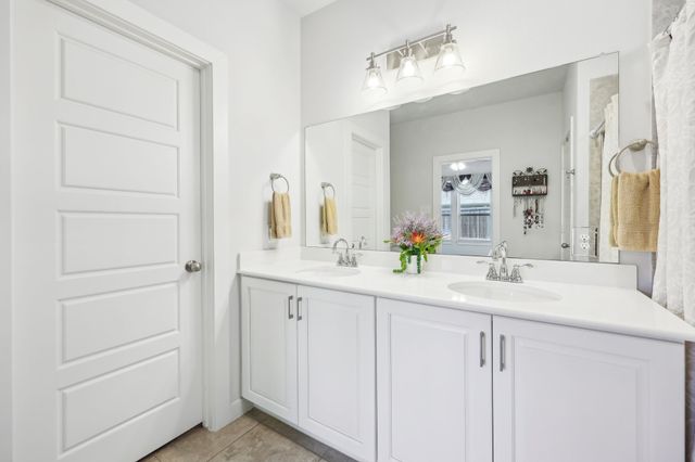 1816 Dunstan Drive, Fort Worth, TX 76052