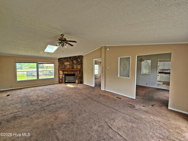 608 Old Whiteville Road, Lumberton, NC 28358