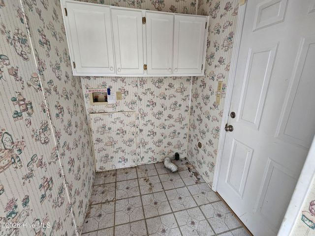 608 Old Whiteville Road, Lumberton, NC 28358