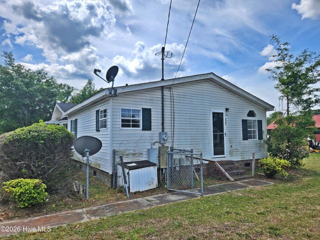 608 Old Whiteville Road, Lumberton, NC 28358