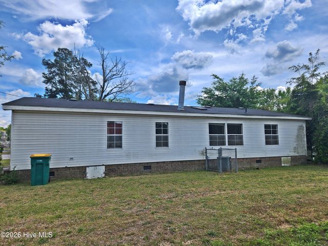 608 Old Whiteville Road, Lumberton, NC 28358