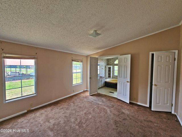 608 Old Whiteville Road, Lumberton, NC 28358