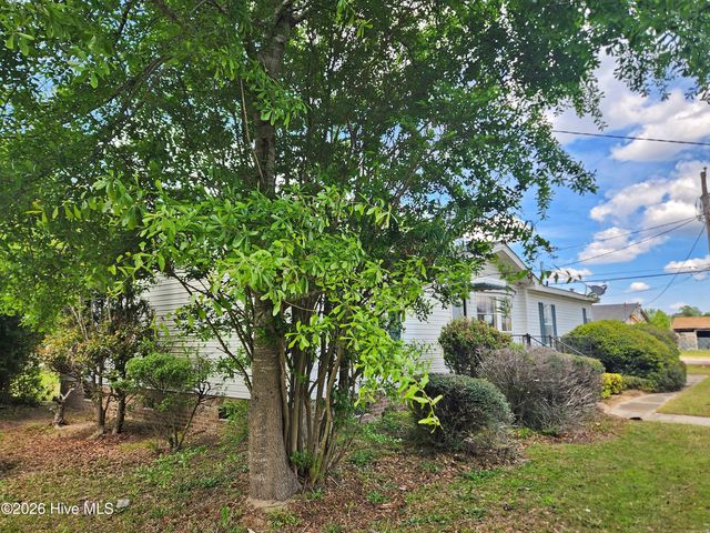608 Old Whiteville Road, Lumberton, NC 28358