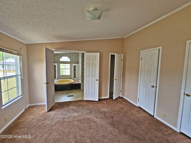 608 Old Whiteville Road, Lumberton, NC 28358