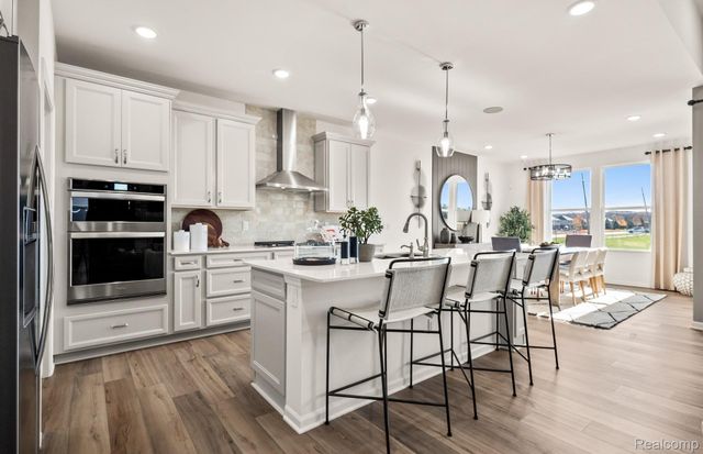 20852 Brickway Drive, Macomb Township, MI 48044
