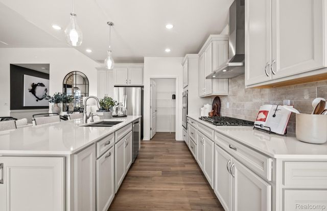 20852 Brickway Drive, Macomb Township, MI 48044