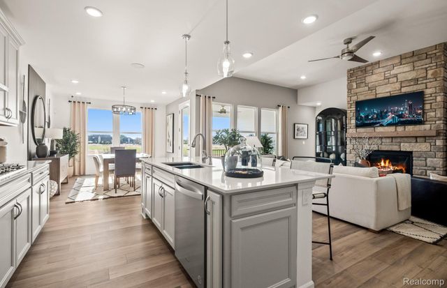 20852 Brickway Drive, Macomb Township, MI 48044