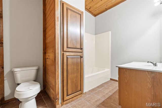 20560 Normandy Drive, Lebanon, MO 65536