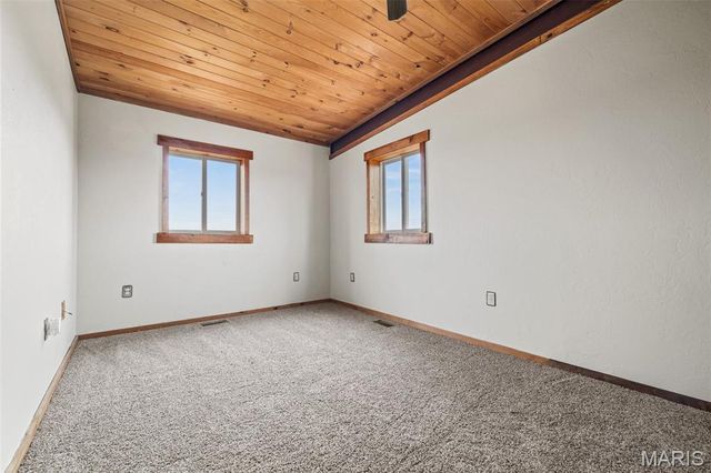 20560 Normandy Drive, Lebanon, MO 65536