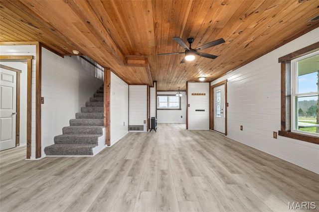 20560 Normandy Drive, Lebanon, MO 65536