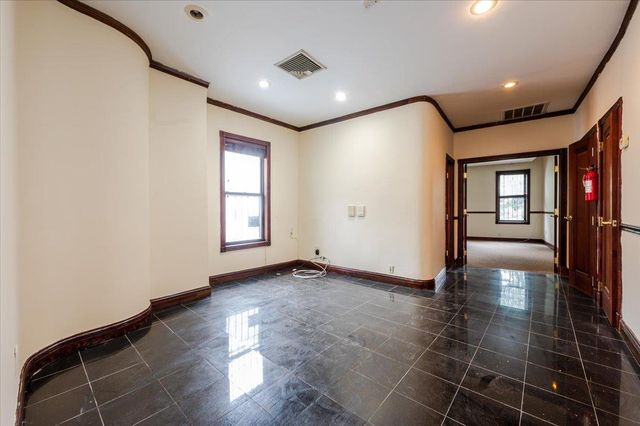 2530 Boston Road, Bronx, NY 10467