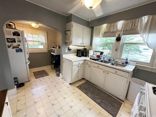 301 E Eckman Street, South Bend, IN 46614