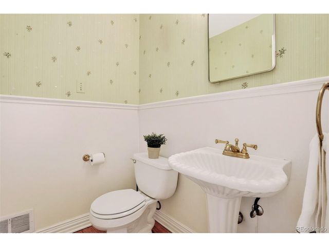 245 Locust Ln, Denver, CO 80220