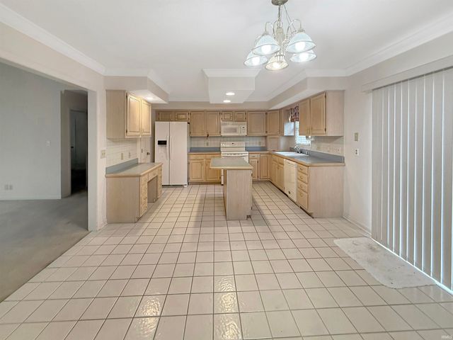 213 Thompson Avenue, Evansville, IN 47715