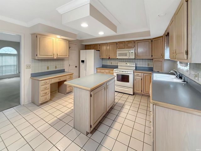 213 Thompson Avenue, Evansville, IN 47715