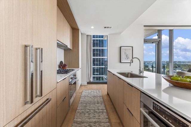44 East Ave 1407, Austin, TX 78701