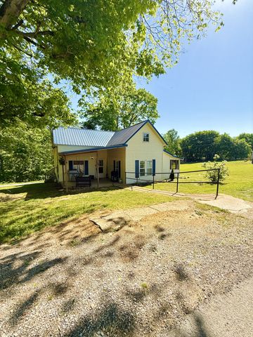2 Hardin Loop, Westpoint, TN 38486