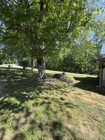2 Hardin Loop, Westpoint, TN 38486
