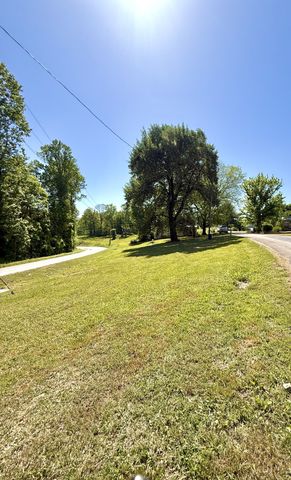 2 Hardin Loop, Westpoint, TN 38486