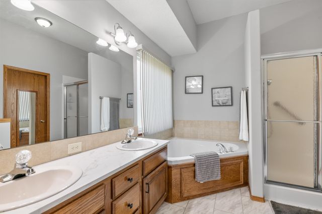 3202 N Wild Rose, Wichita, KS 67205