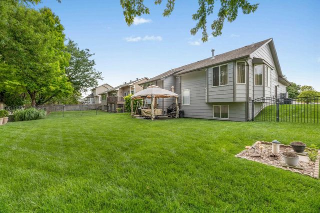 3202 N Wild Rose, Wichita, KS 67205
