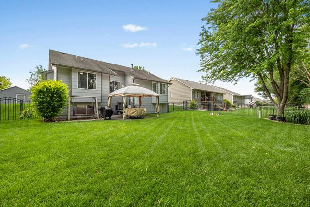 3202 N Wild Rose, Wichita, KS 67205