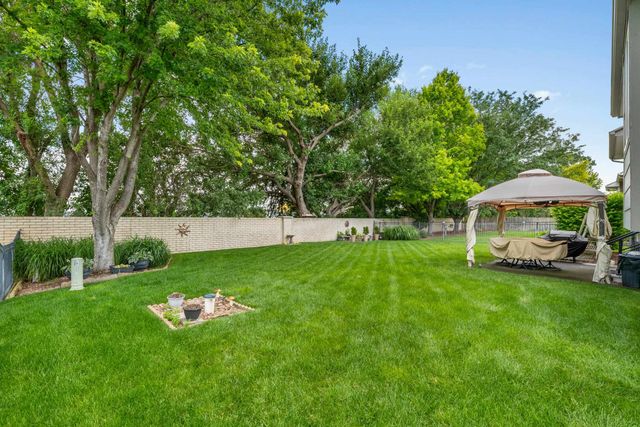 3202 N Wild Rose, Wichita, KS 67205