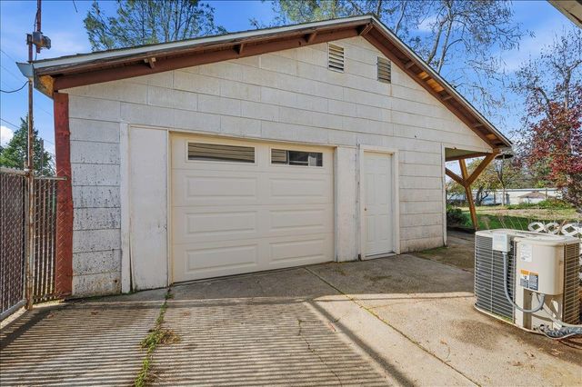 10044 West Dr, Grass Valley, CA 95945