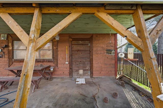 10044 West Dr, Grass Valley, CA 95945