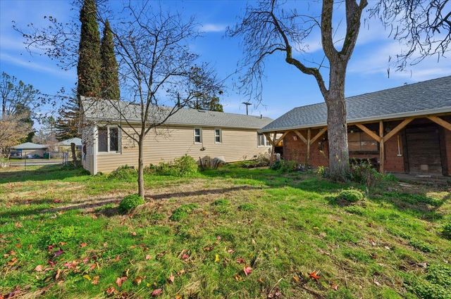 10044 West Dr, Grass Valley, CA 95945