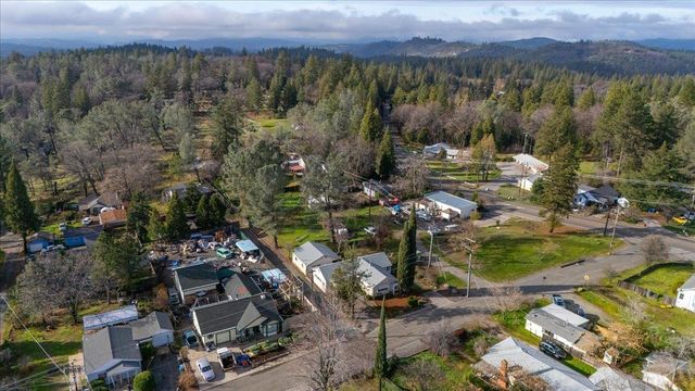 10044 West Dr, Grass Valley, CA 95945