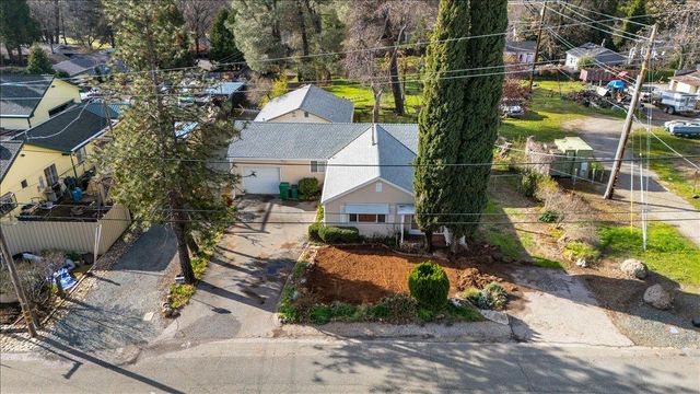 10044 West Dr, Grass Valley, CA 95945