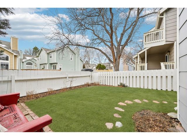 8079 Meadowdale Sq, Niwot, CO 80503