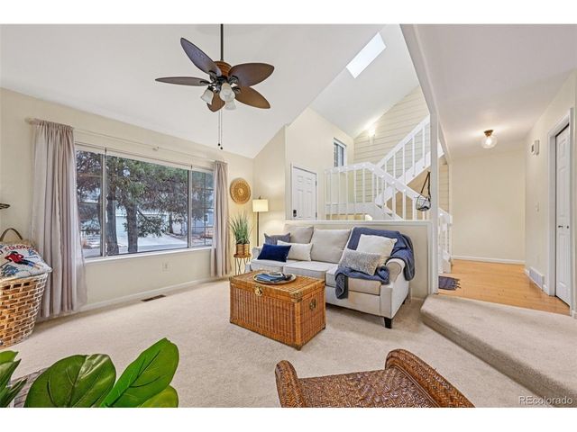 8079 Meadowdale Sq, Niwot, CO 80503