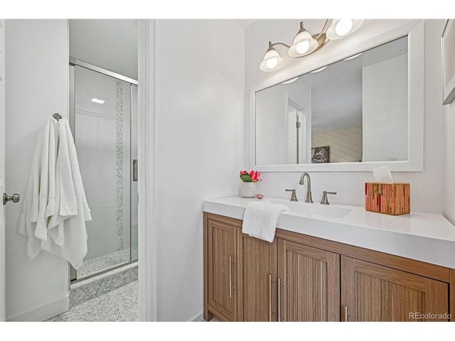 8079 Meadowdale Sq, Niwot, CO 80503