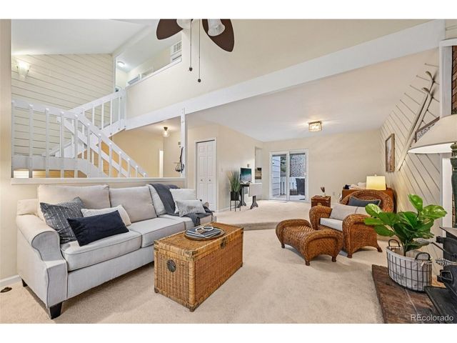 8079 Meadowdale Sq, Niwot, CO 80503