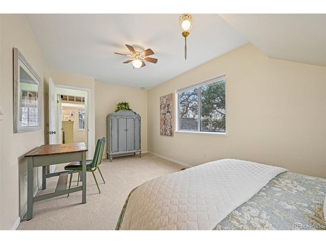 8079 Meadowdale Sq, Niwot, CO 80503