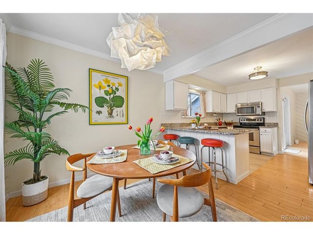 8079 Meadowdale Sq, Niwot, CO 80503