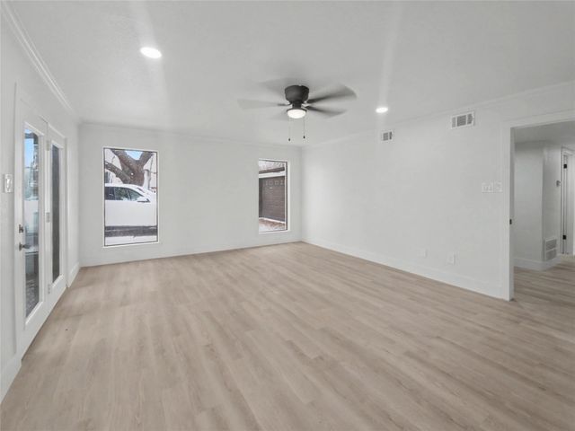 190 Dawns Edge Drive, Conroe, TX 77356