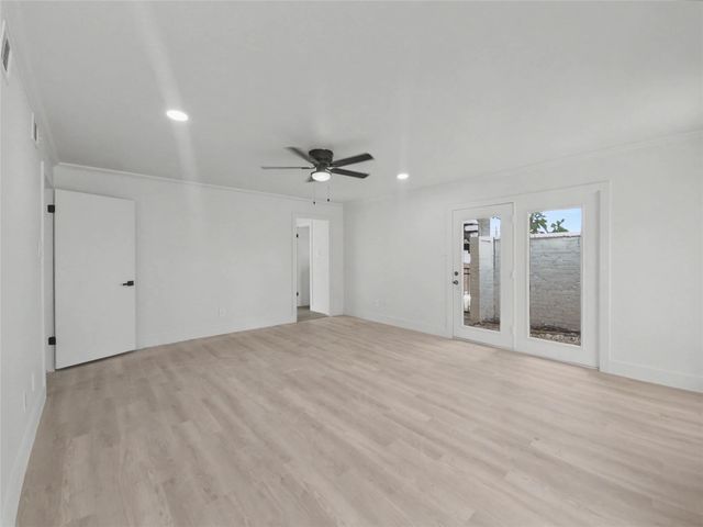 190 Dawns Edge Drive, Conroe, TX 77356