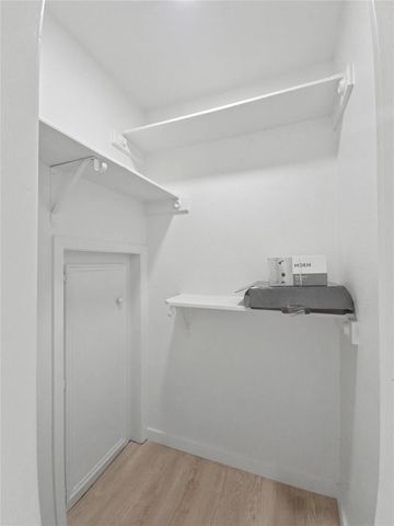 190 Dawns Edge Drive, Conroe, TX 77356