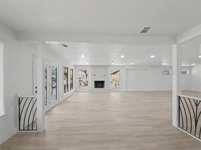 190 Dawns Edge Drive, Conroe, TX 77356